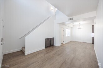 Building Photo - 540 W Horizon Ridge Pkwy