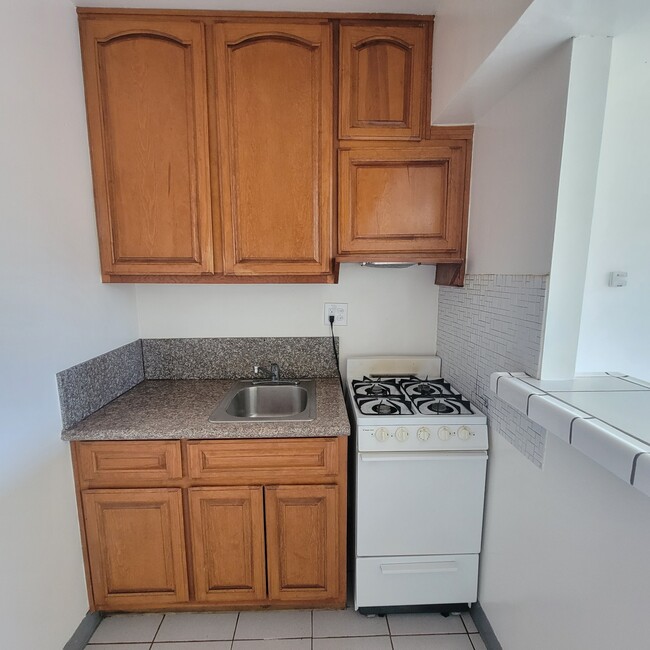 Building Photo - 3513 W 110th St
