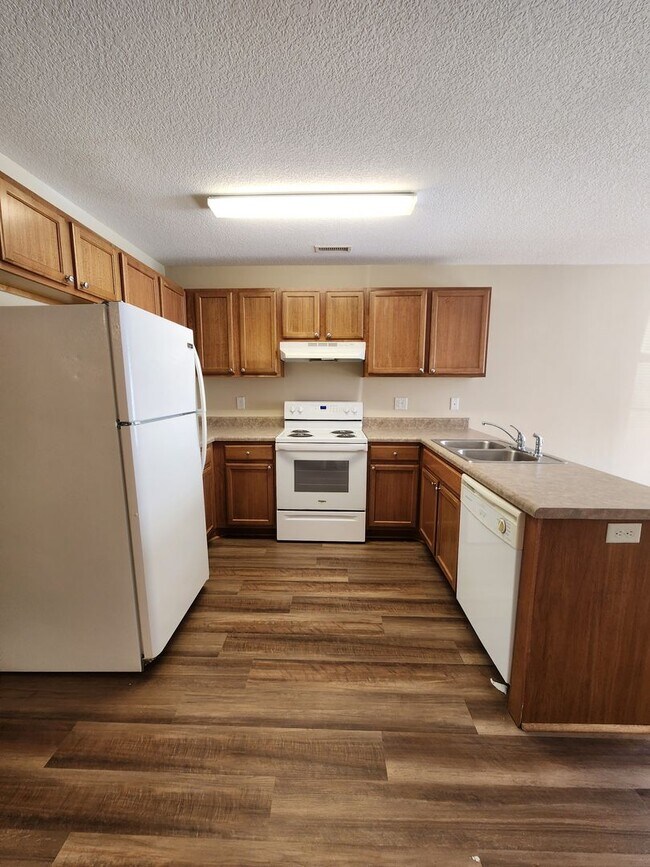 Foto del edificio - Townhouse Rental-Fletcher, NC