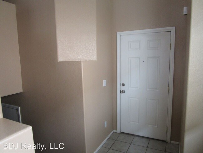 Building Photo - 3 br, 2.5 bath House - 3493 CHELSEA GROVE ST