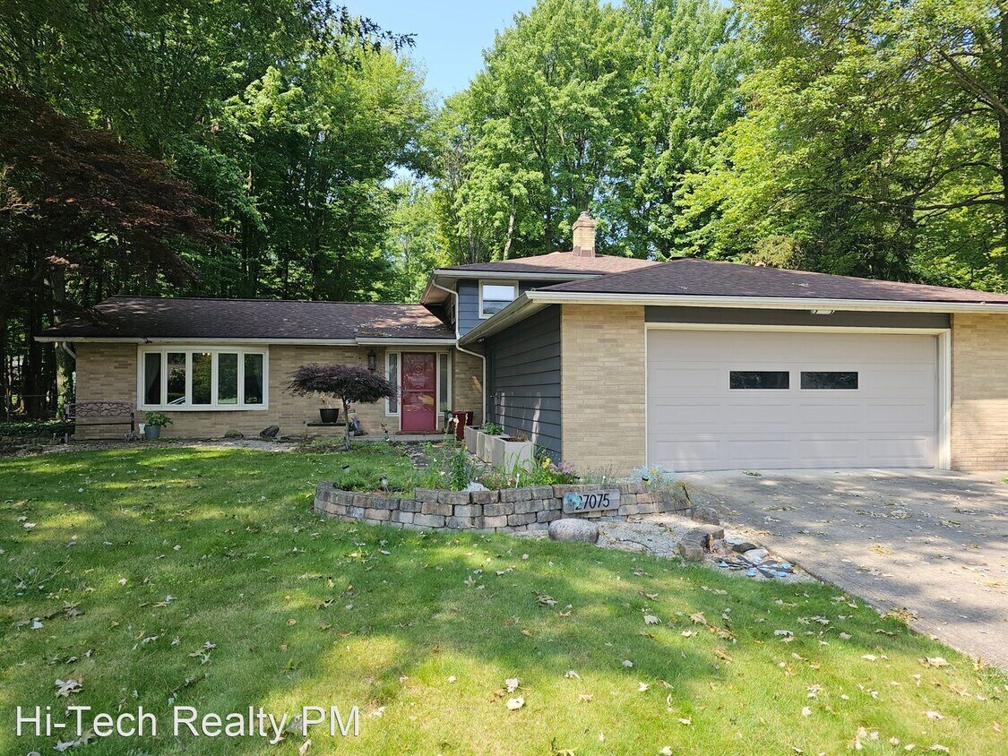 4 br, 3 bath House 27075 Chopin Circle House Rental in Westlake, OH