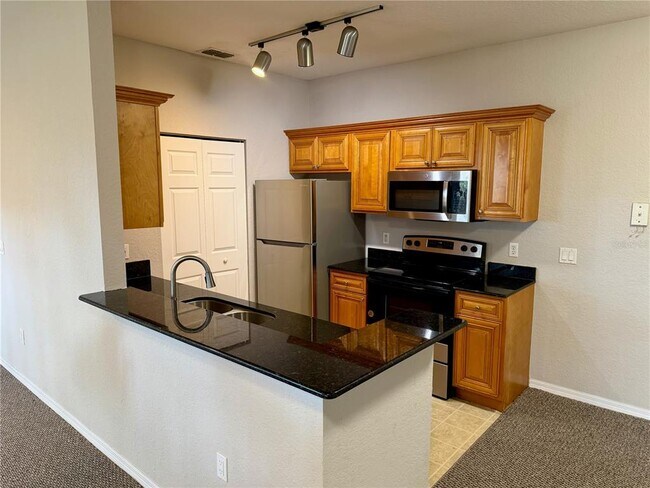 Building Photo - 826 Grand Regency Pointe
