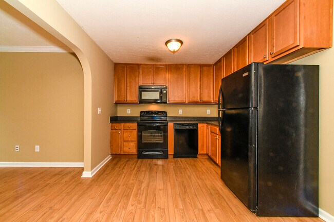 Building Photo - 106 Silver Creek Ct