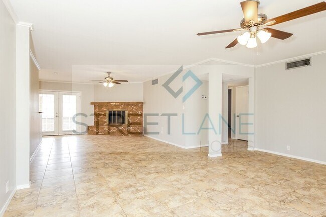 Building Photo - Charming 4 Bedroom in Glendale!