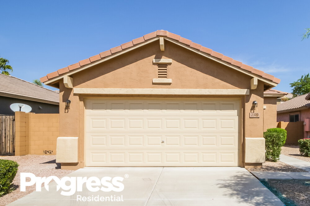 Primary Photo - 2370 W Gold Dust Ave