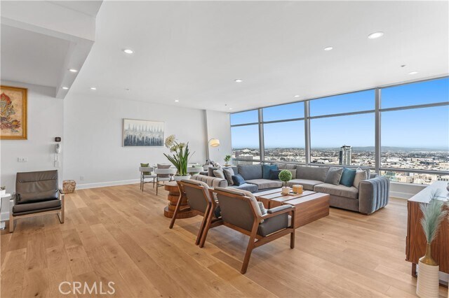 Foto del edificio - 900 W Olympic Blvd