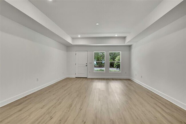 Foto del edificio - 10324 Chalmer St