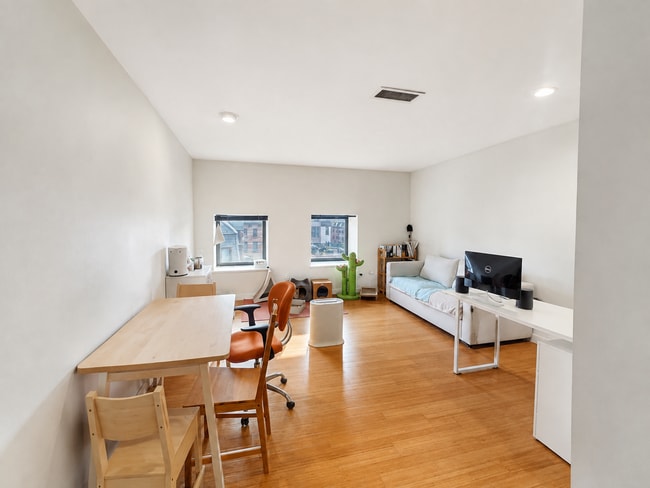 Building Photo - 1661-1663 Washington St. Unit 505