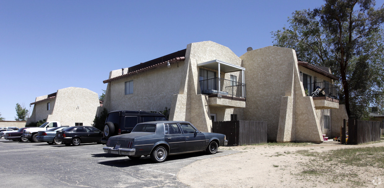 Primary Photo - Larkspur Apartments