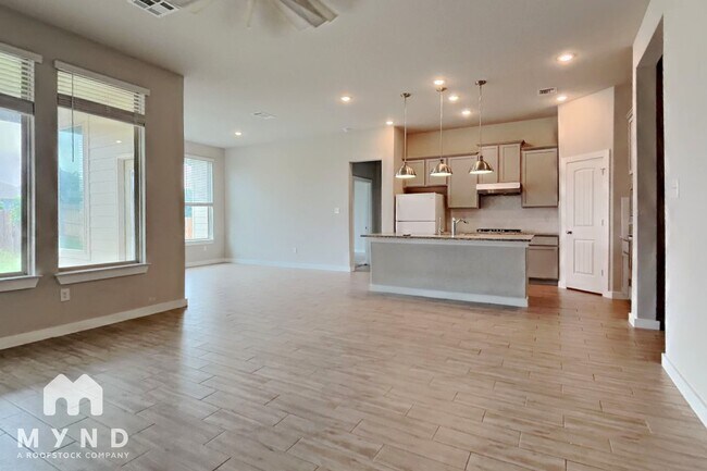 Building Photo - 1606 Delafield Rd