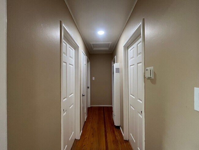 Building Photo - 3932 - JWP-462645