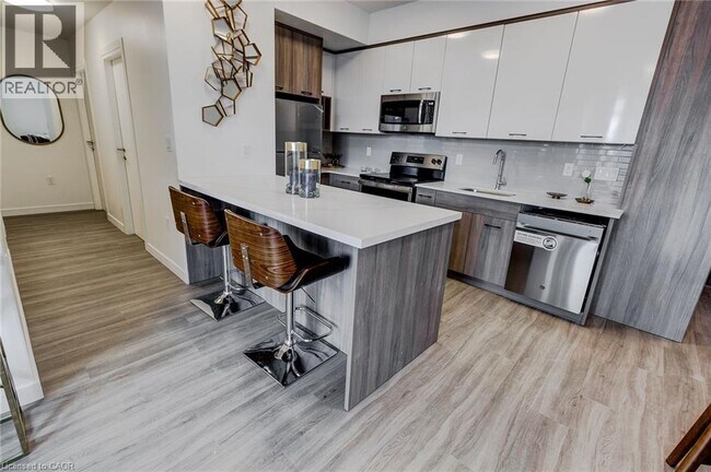 Photo du bâtiment - 49 Walnut St S