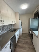 Building Photo - 400 Hobron Ln