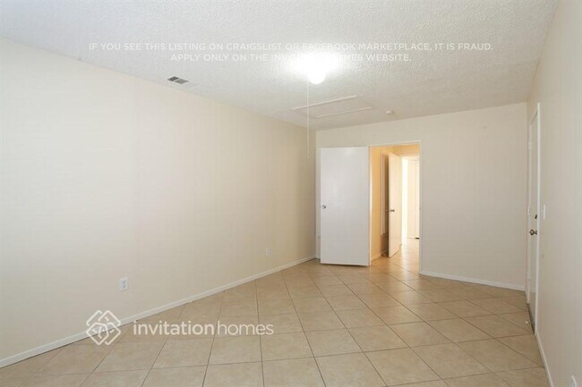Foto del edificio - 2350 N Milor Ave