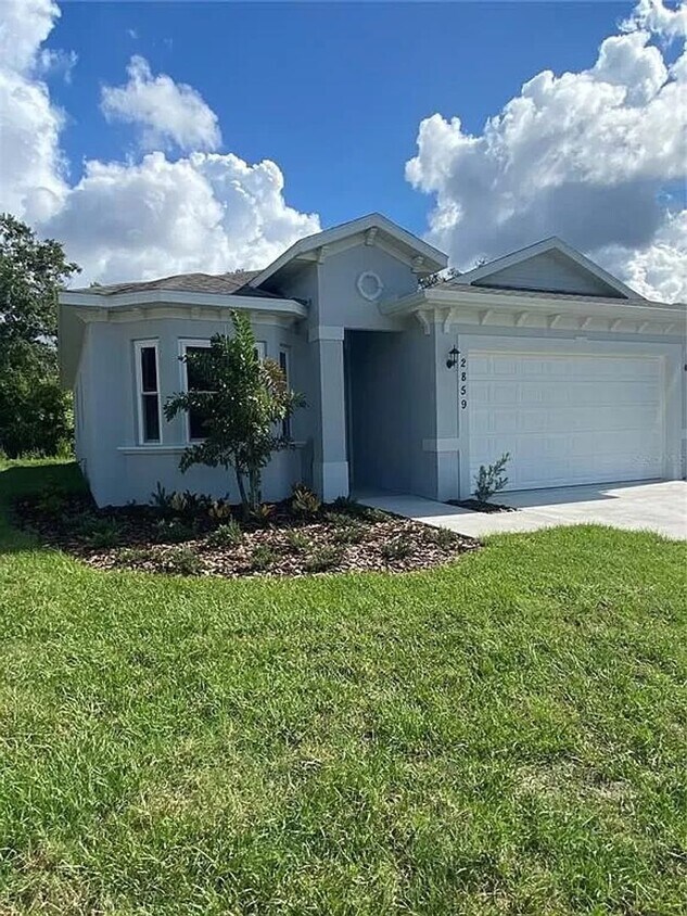 Primary Photo - River Run Estates - Newer Construction Sin...