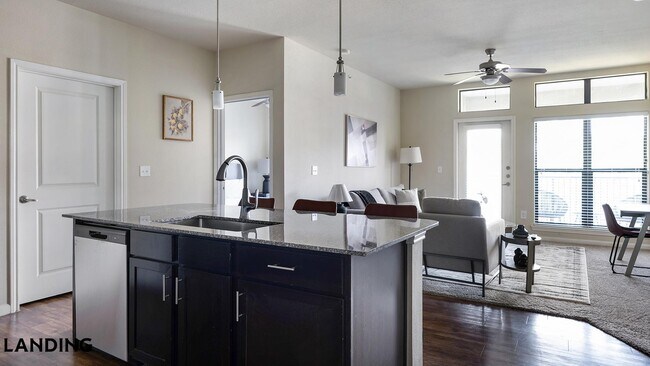 Foto del edificio - 715 W Slaughter Ln