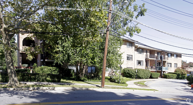 Building Photo - Gateway Apartment Owners Corp.