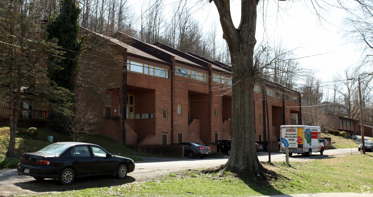 Building Photo - Cantrell Manor Apartments