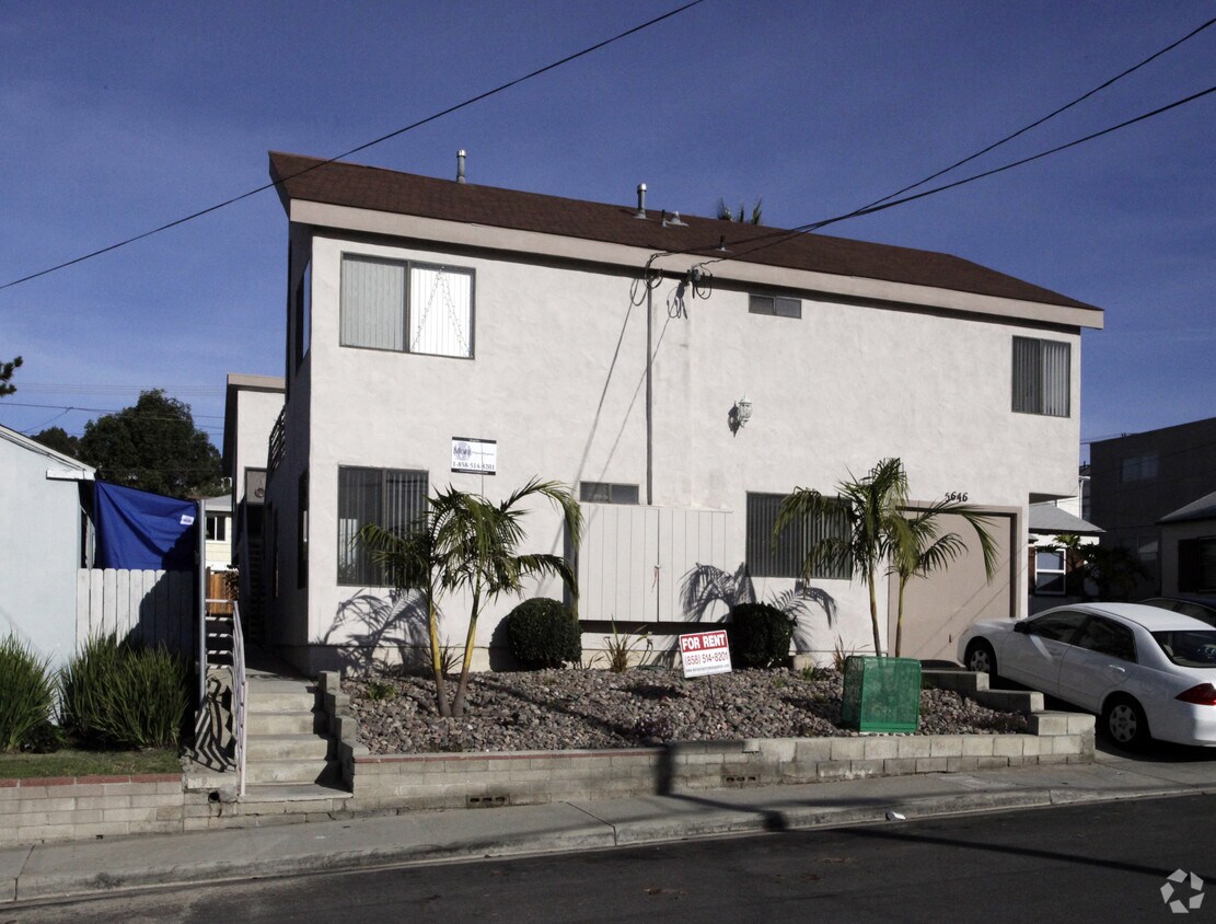 Building Photo - 5646 Riley St