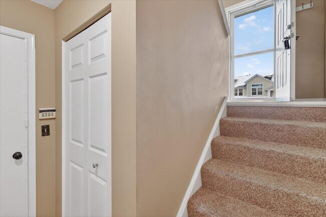 Foto del edificio - 1161 Hawthorne Ln