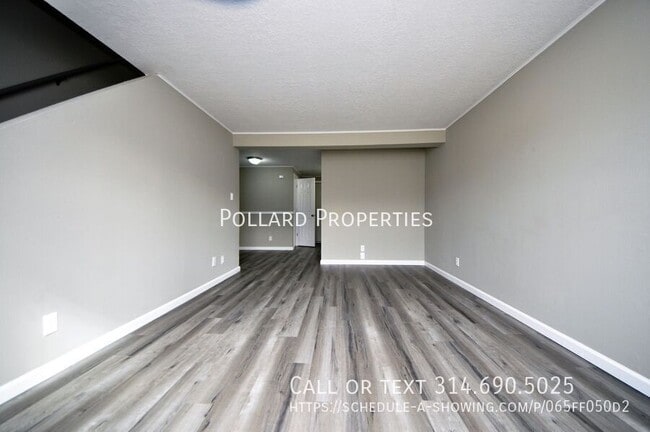 Building Photo - 307 Granada Drive-