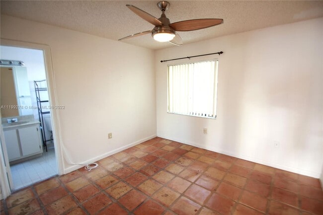 Building Photo - 1221 SW 124th Ct