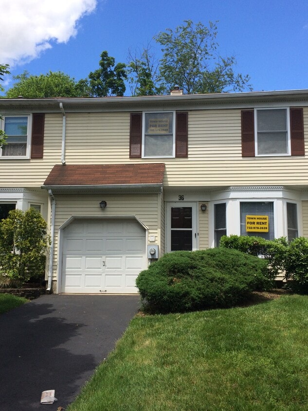 33 Carriage Ln, Englishtown, NJ 07726 Townhome Rentals in Englishtown