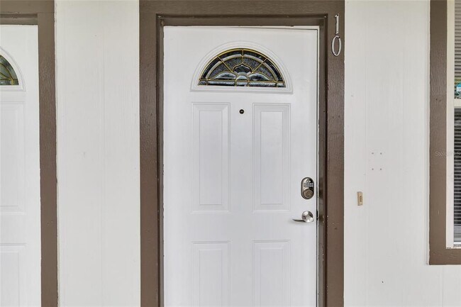 Foto del edificio - 6519 W Newberry Rd