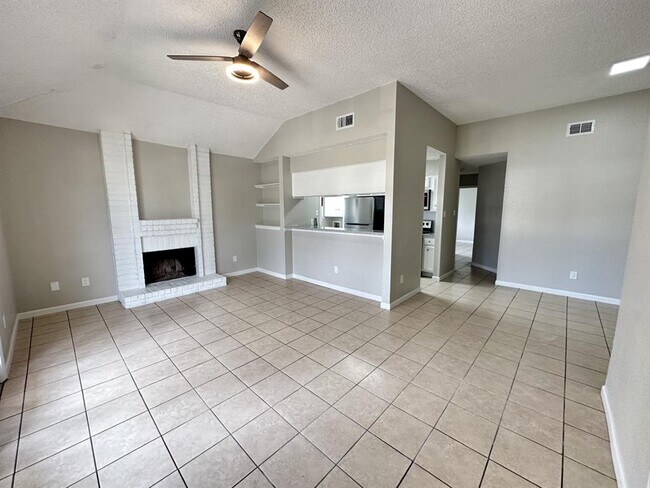 Building Photo - 1122 Brenda Ln