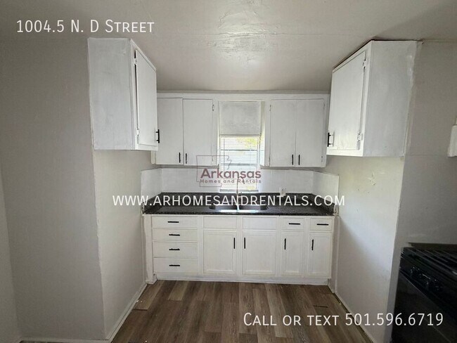 Foto del edificio - 1004.5 N Dakota Ave