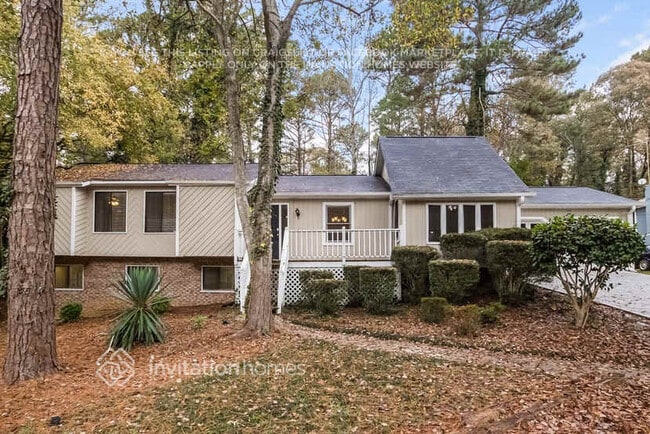 Building Photo - 6514 Woodthrush Way