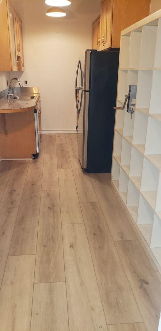 Building Photo - Awesome 1 Bedroom 1 bath unit Downtown LA