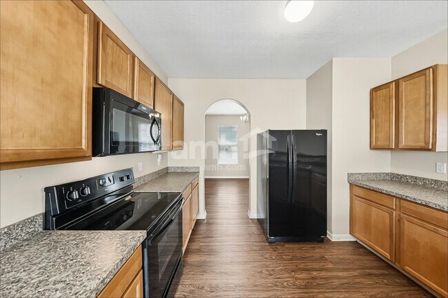 Foto del edificio - 7266 Rondeau Dr