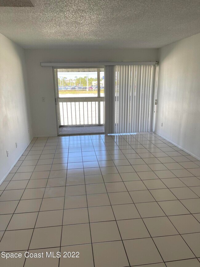 Building Photo - 969 Sonesta Ave NE