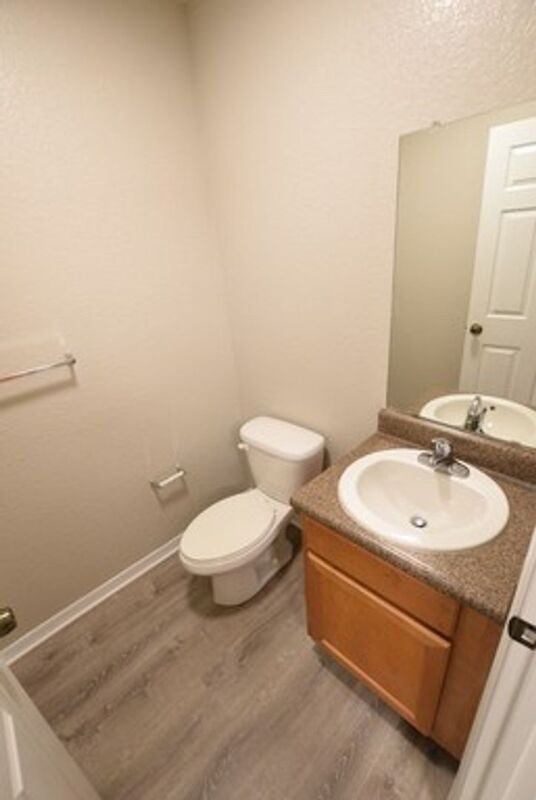 Foto del edificio - 3648 N Goldenrod Rd