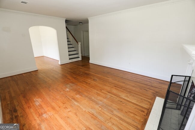 Building Photo - 9 Parks Avenue