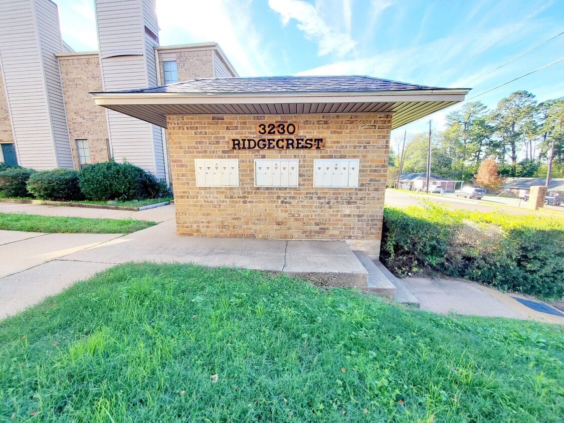 Primary Photo - Ridgecrest Condo