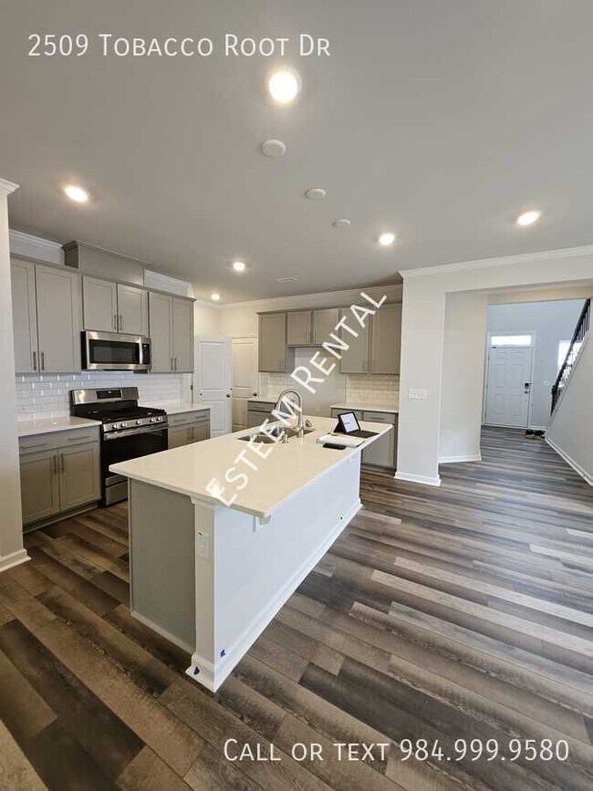 Foto del edificio - 2509 Tobacco Root Dr