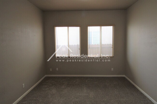 Building Photo - 4 br, 3 bath House - 9949 Sorrentino Drive