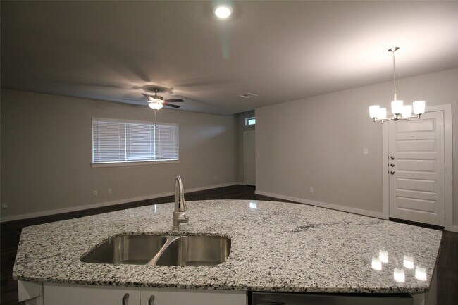 Foto del edificio - 25504 Starling Ln
