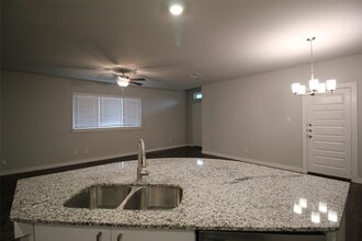 Building Photo - 25504 Starling Ln
