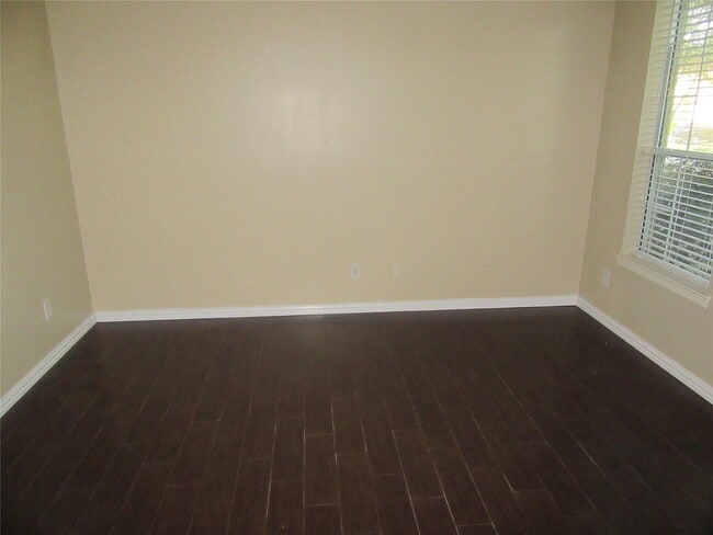 Foto del edificio - 914 Ivory Ridge Ln