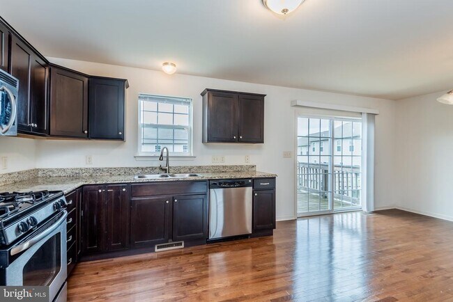 Foto del edificio - 6203 Galleon Drive