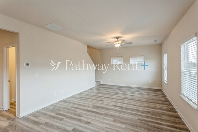 Foto del edificio - 466 Prescott Wy