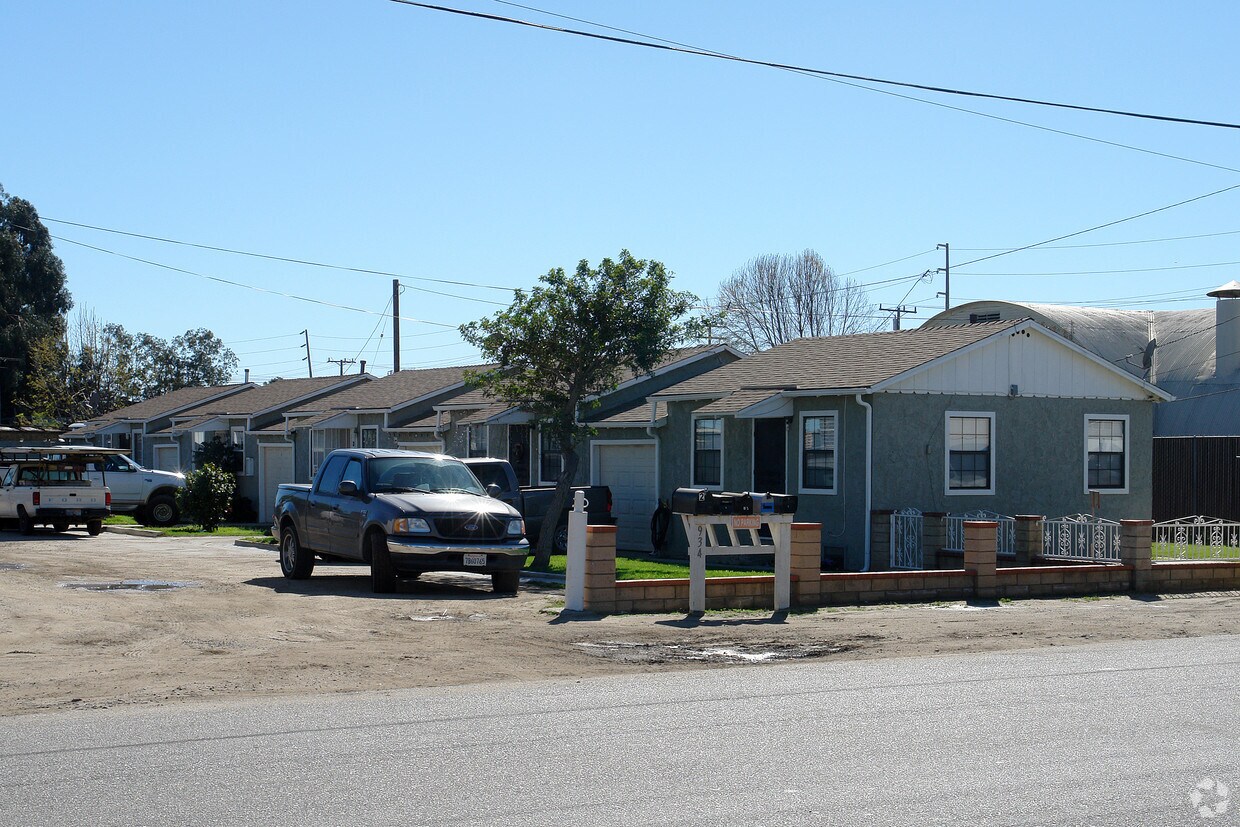 Primary Photo - 934 Mountain View Ave