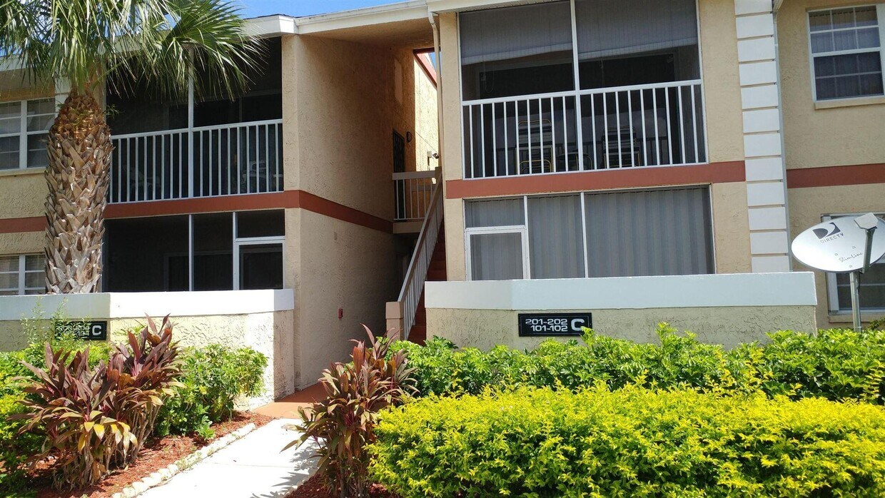 1548 SE Royal Green Cir Unit M205, Port Saint Lucie, FL 34952 Condo for Rent in Port Saint
