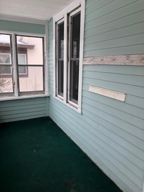 Building Photo - Stunning Single Family Home in Dayton's Bluff!  Move in Specials