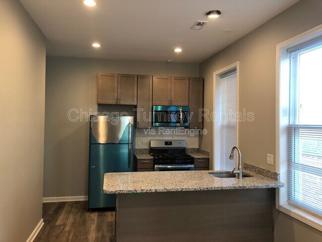 Foto del edificio - 2951 W 25th St