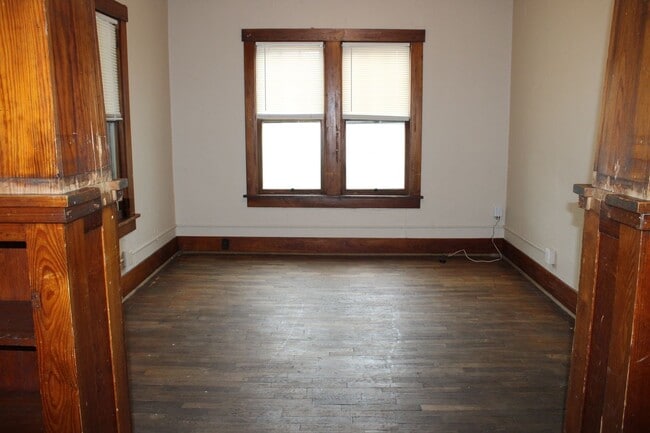 Building Photo - 815 N 10th St