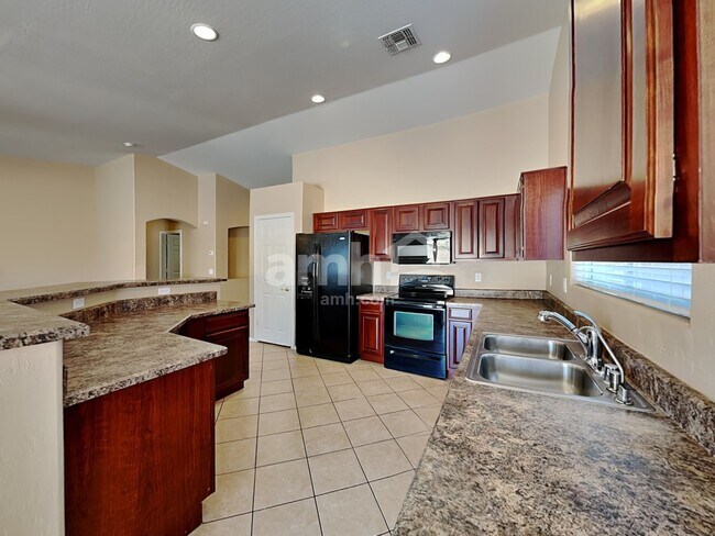 Foto del edificio - 16776 W Mesquite Dr